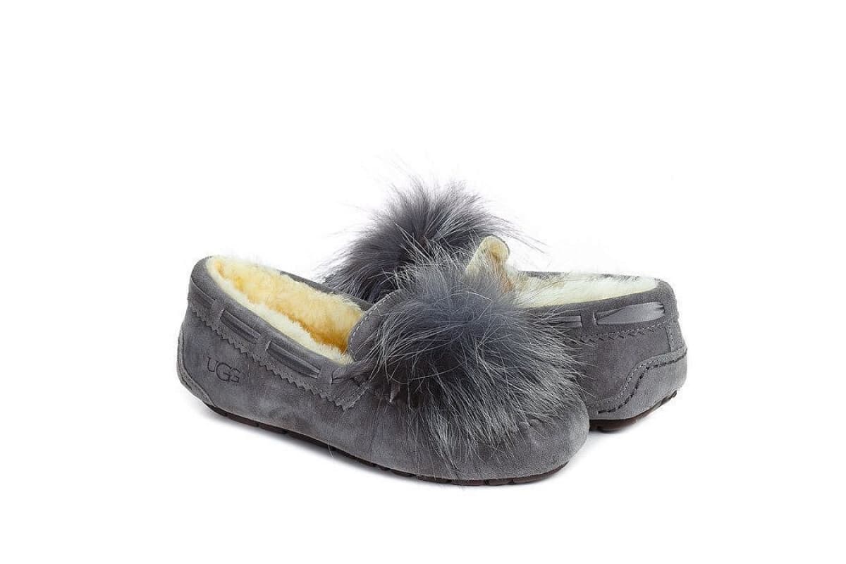 UGG Dakota Pom Pom