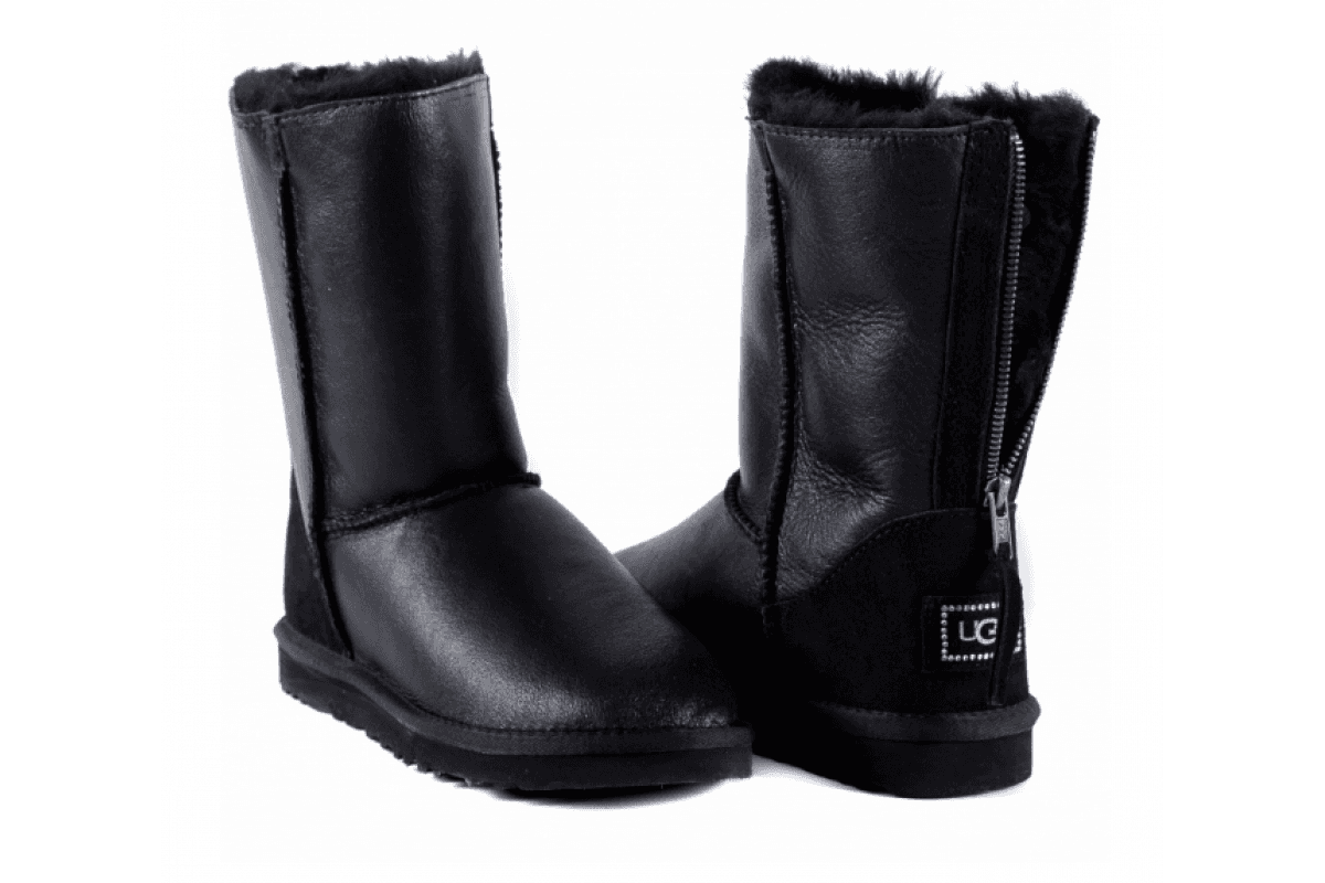 UGG Classic Short Zip Metallic Black