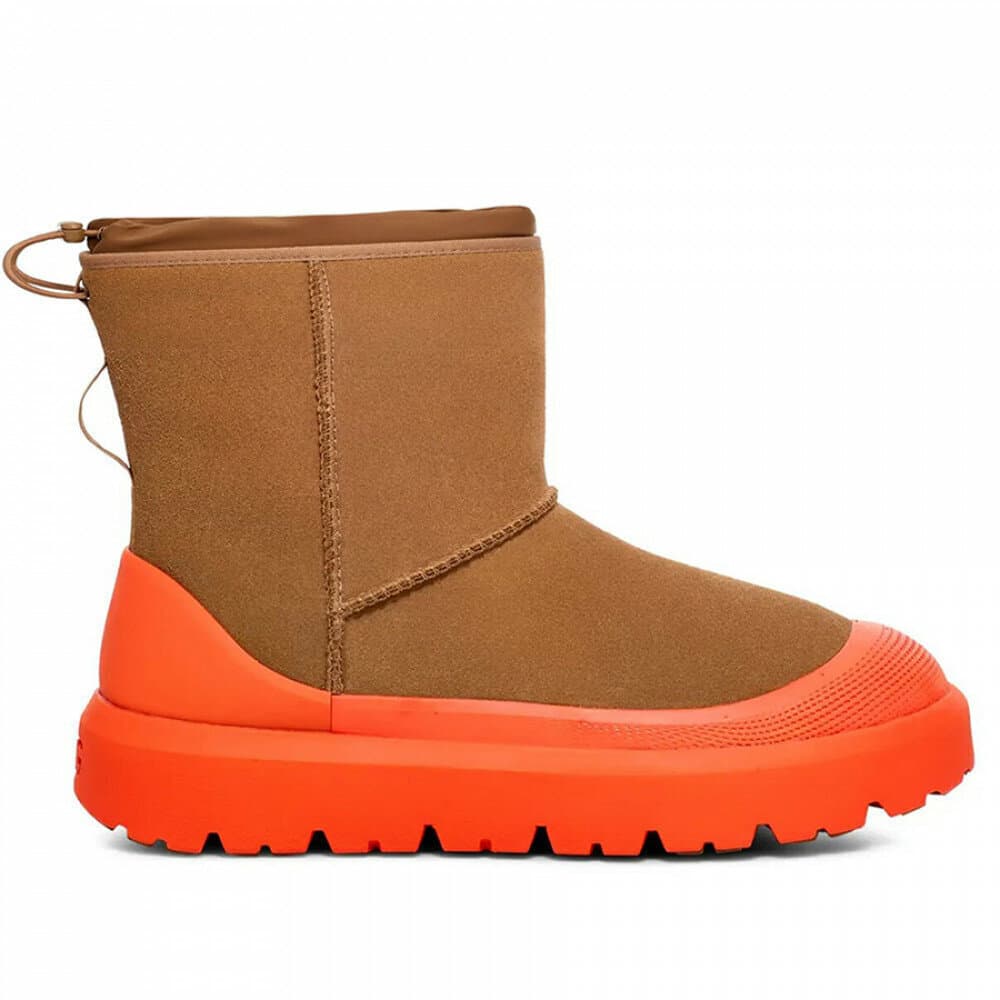 UGG Classic Short Weather Hybrid