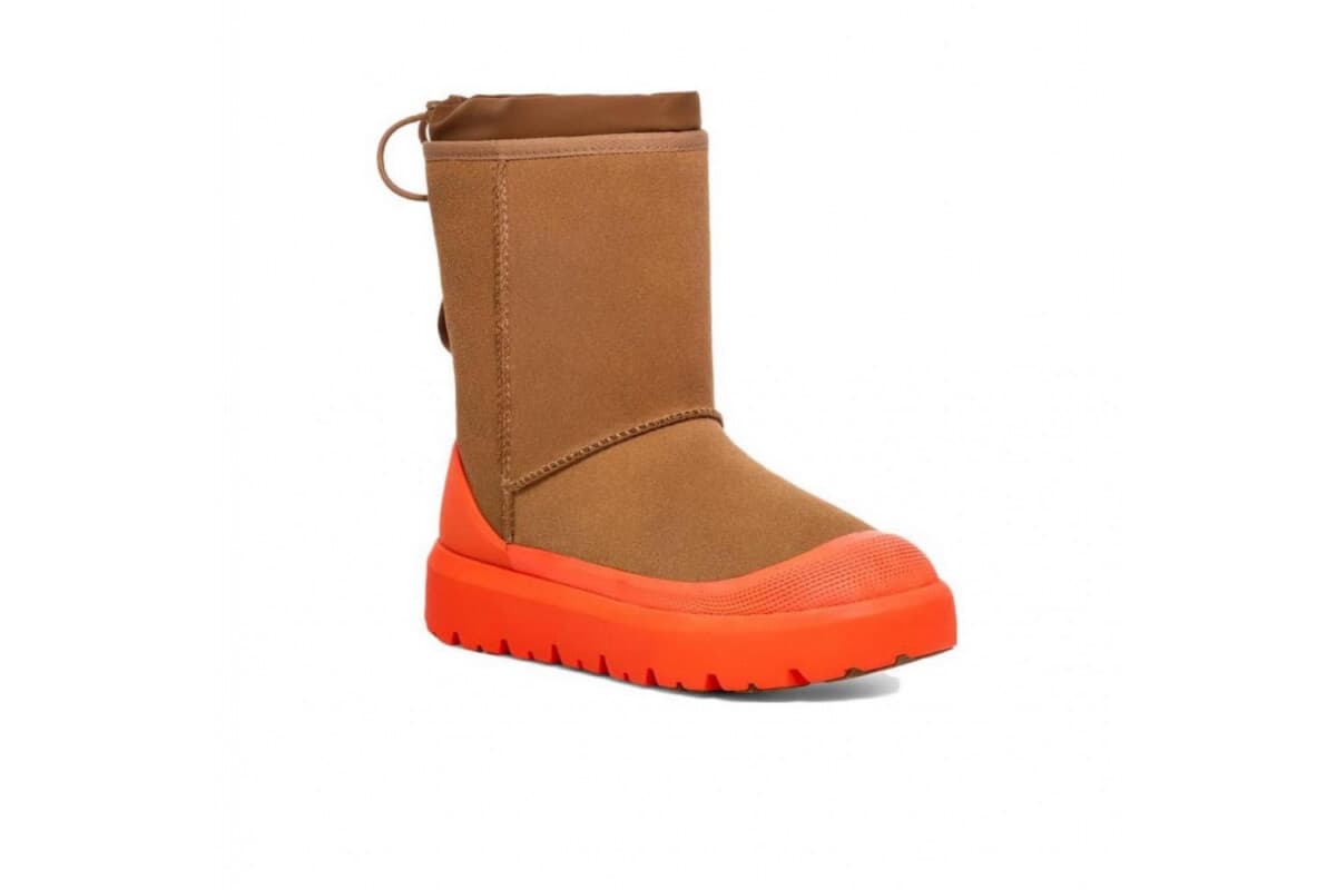 UGG Classic Short Weather Hybrid